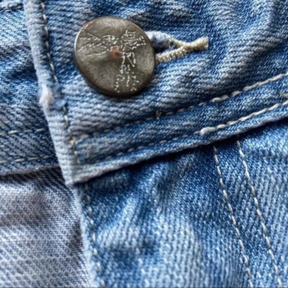 Monday patch distressed capris size 27 - Picture 5 of 9